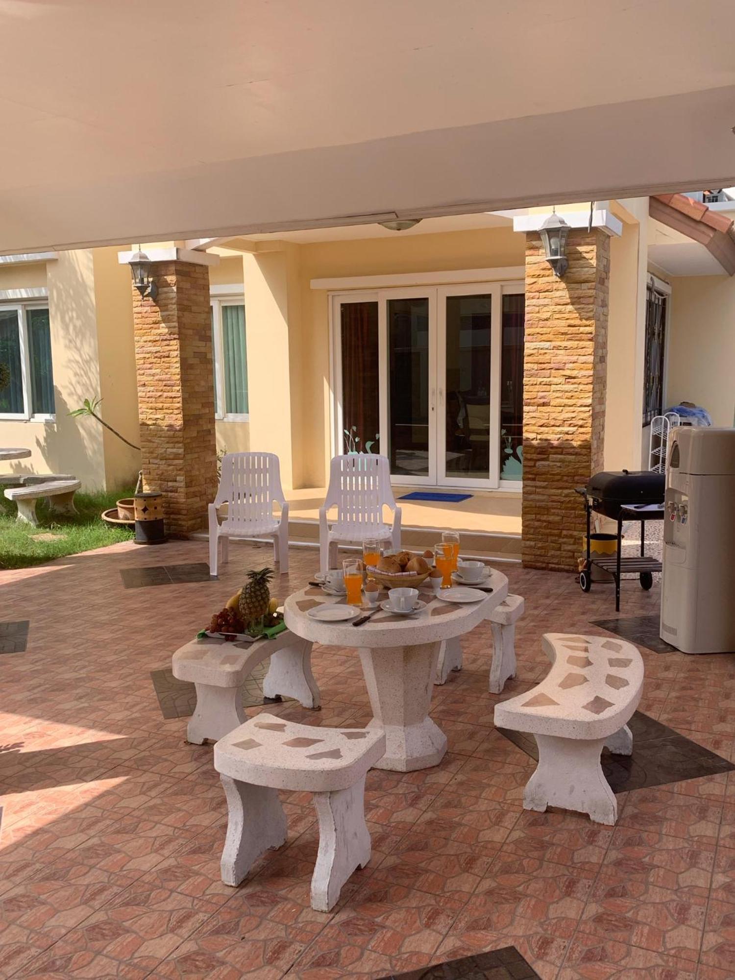 Yoch Pool Villa Pattaya Exterior foto