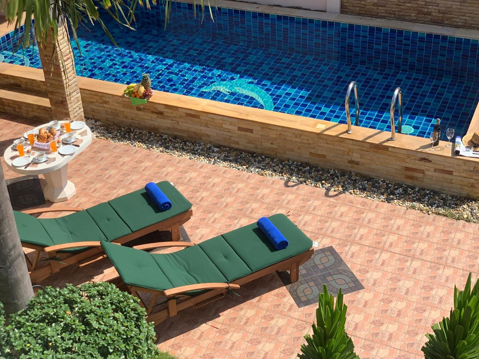 Yoch Pool Villa Pattaya Exterior foto
