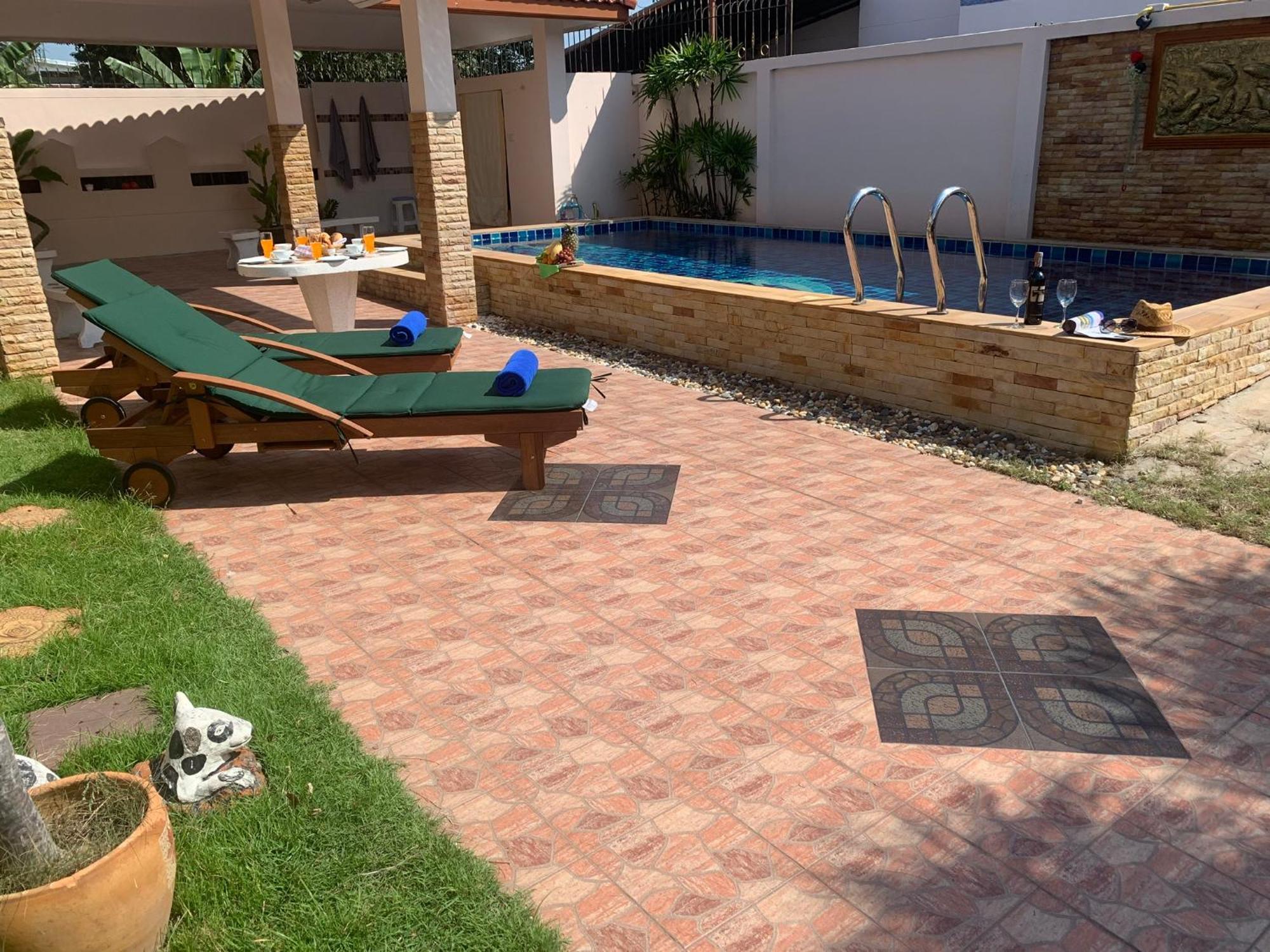 Yoch Pool Villa Pattaya Exterior foto