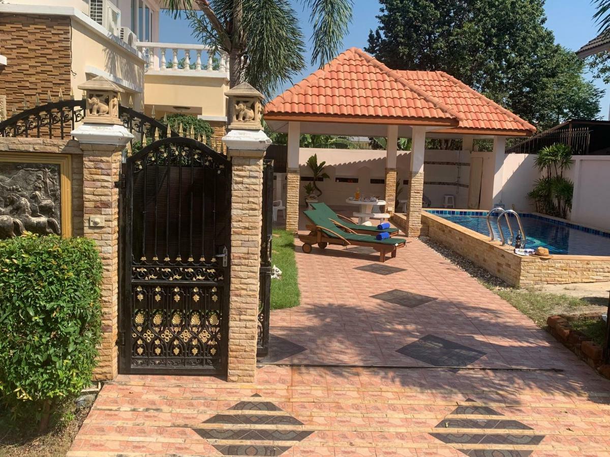 Yoch Pool Villa Pattaya Exterior foto